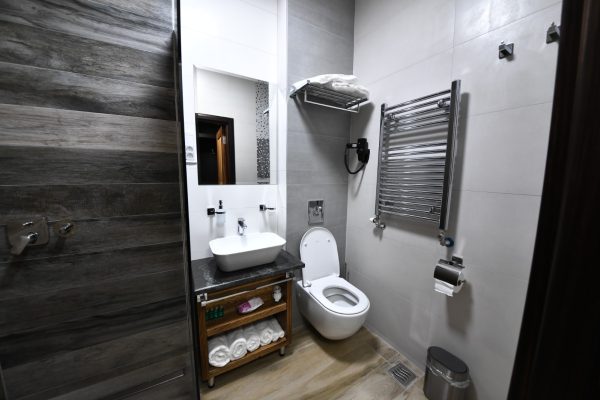 Kupatilo u hotelu Havana u Loznici